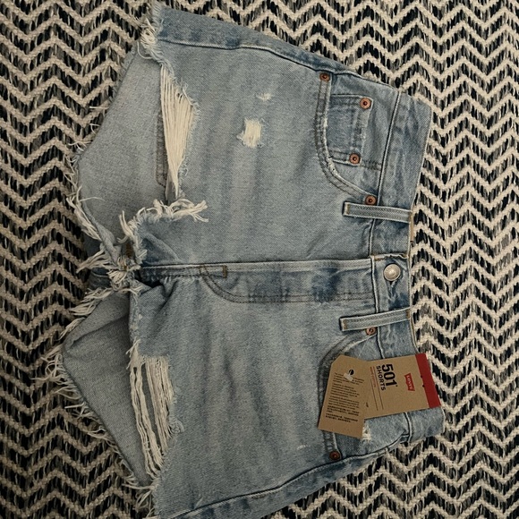 Levi Jean shorts - Picture 2 of 2